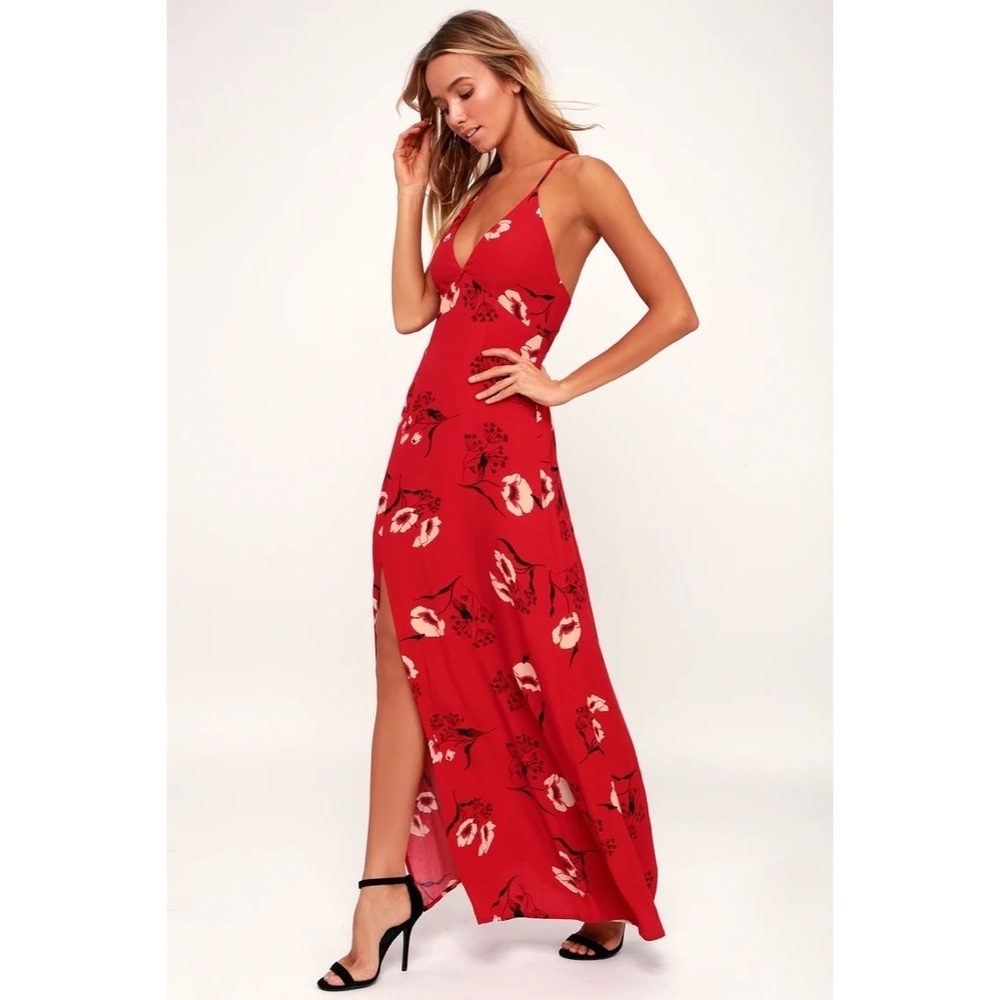 Lulu’s- NWT Dueling Pianos Red Floral Maxi Dress- XS